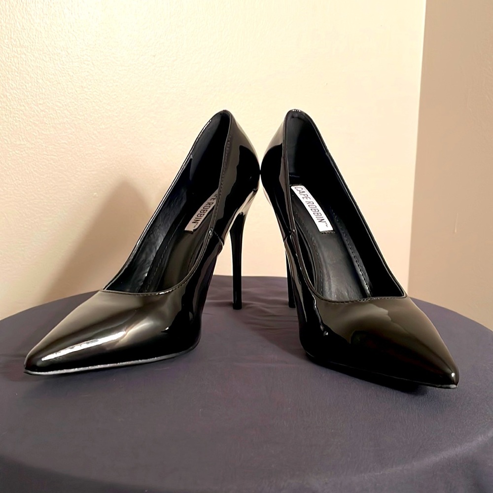 Cape Robbin Black Neon Lights Size 7 Heels